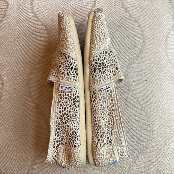 EUC TOMS Natural Crochet Women's Classics Slip Ons Size 10 - Picture 3 of 9